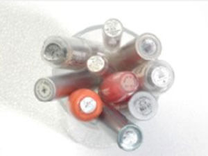 CY-900 labeling application for batteries and cylindrical items