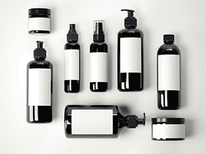 Wrap-around labeling for cosmetic containers